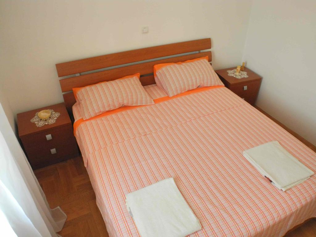 Apartments Antonela Jezera Exterior photo